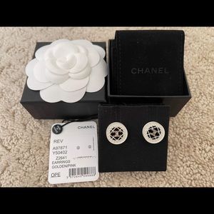 CHANEL BRAND NEW black and white earrings